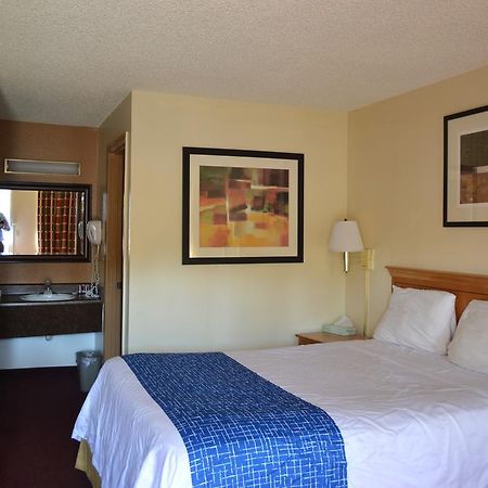 Travelodge By Wyndham Sea-Tac Airport North ทัควิลา ภายนอก รูปภาพ