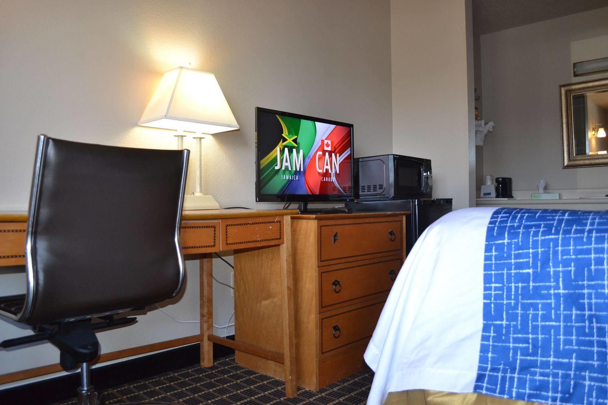 Travelodge By Wyndham Sea-Tac Airport North ทัควิลา ภายนอก รูปภาพ