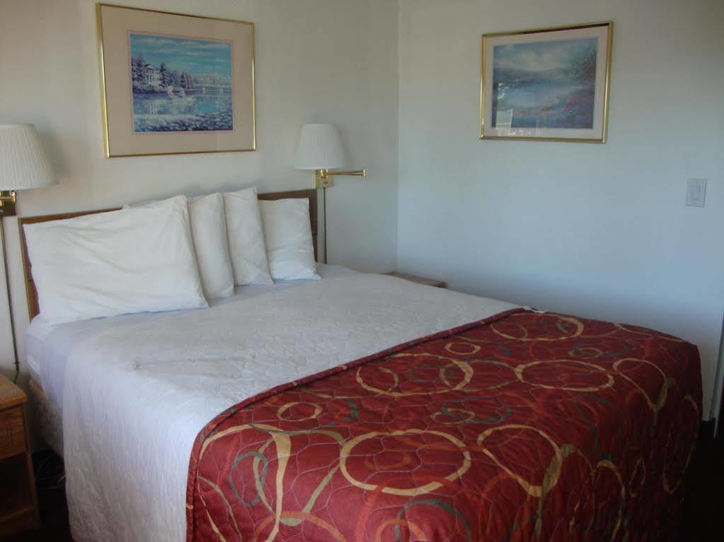 Travelodge By Wyndham Sea-Tac Airport North ทัควิลา ภายนอก รูปภาพ
