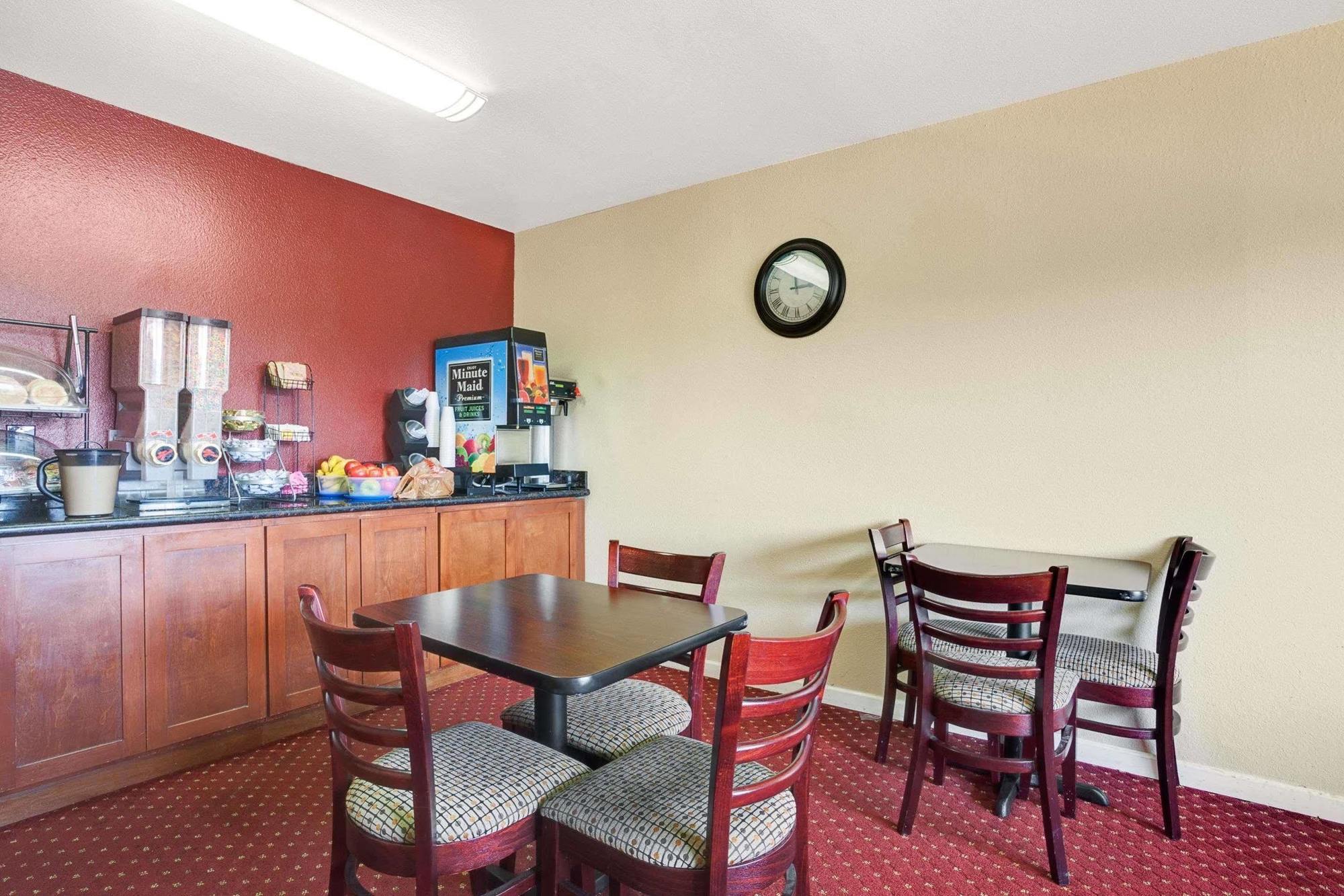 Travelodge By Wyndham Sea-Tac Airport North ทัควิลา ภายนอก รูปภาพ