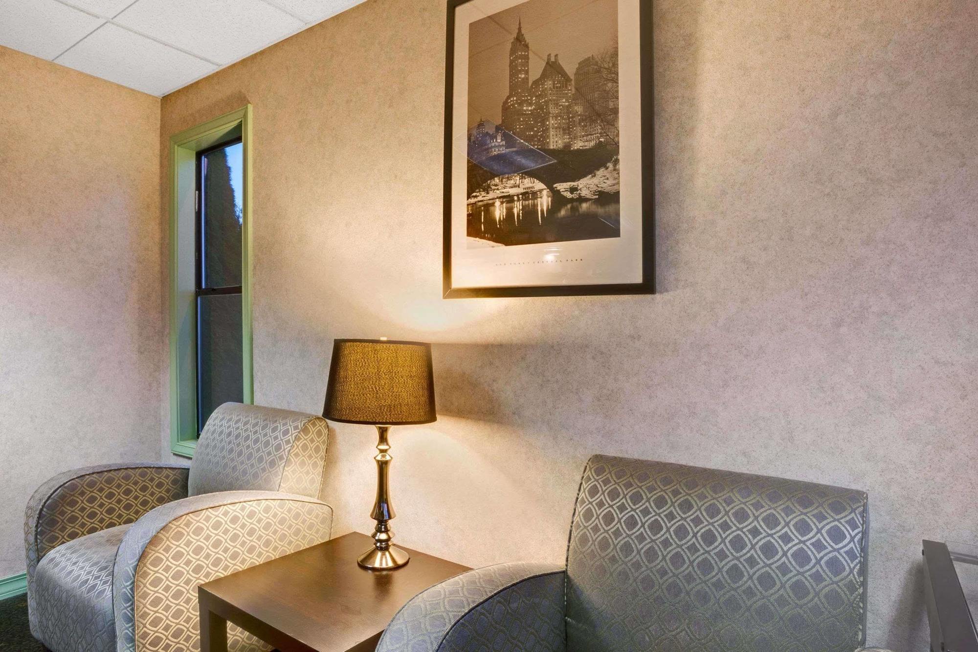 Travelodge By Wyndham Sea-Tac Airport North ทัควิลา ภายนอก รูปภาพ